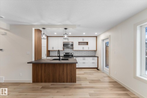 5104 47 Street, Stony Plain, AB - Indoor Photo Showing Kitchen