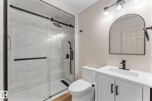 5104 47 Street, Stony Plain, AB - Indoor Photo Showing Bathroom