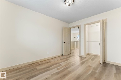 5104 47 Street, Stony Plain, AB - Indoor Photo Showing Other Room