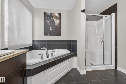 7816 18 Avenue, Edmonton, AB - Indoor Photo Showing Bathroom