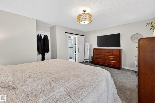 1 Hunter Place, St. Albert, AB - Indoor Photo Showing Bedroom