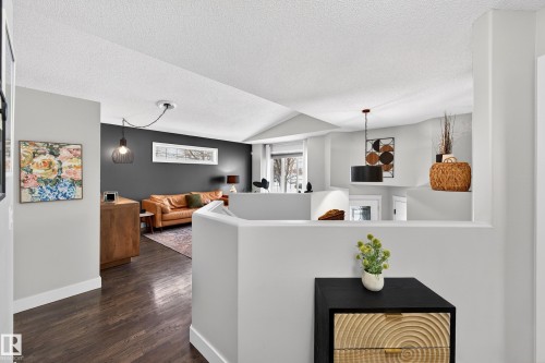 1 Hunter Place, St. Albert, AB - Indoor Photo Showing Other Room