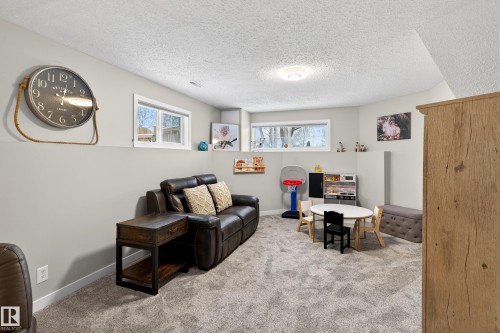 1 Hunter Place, St. Albert, AB - Indoor Photo Showing Other Room