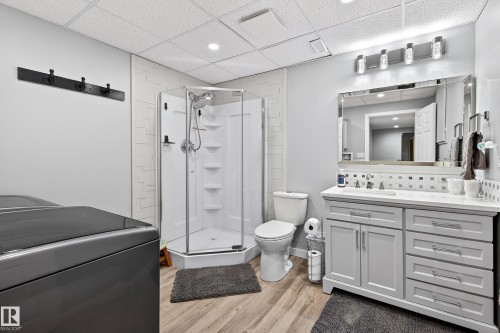 1 Hunter Place, St. Albert, AB - Indoor Photo Showing Bathroom