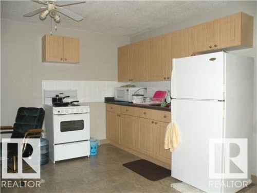 206 10616 156 Street, Edmonton, AB - Indoor Photo Showing Kitchen