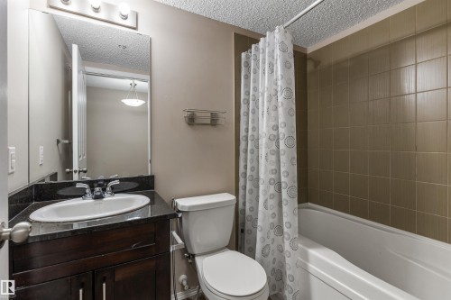 312 1060 Mcconachie Boulevard, Edmonton, AB - Indoor Photo Showing Bathroom