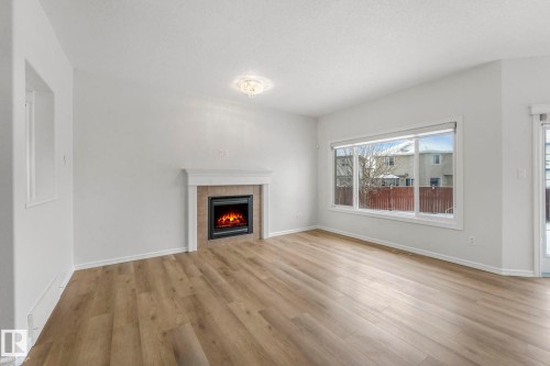 8616 178 Avenue, Edmonton, AB - Indoor Photo Showing Living Room With Fireplace