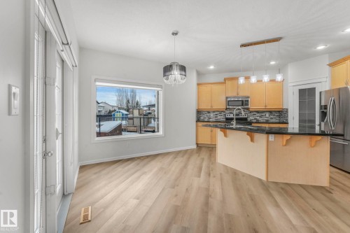 8616 178 Avenue, Edmonton, AB - Indoor Photo Showing Kitchen With Upgraded Kitchen