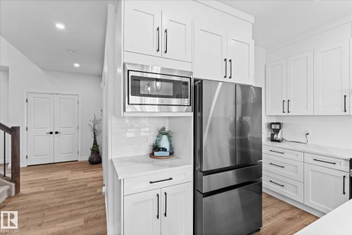 153 Westbrook Wynd, Fort Saskatchewan, AB - Indoor Photo Showing Kitchen