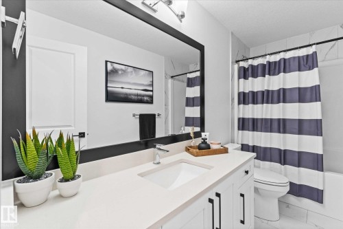 153 Westbrook Wynd, Fort Saskatchewan, AB - Indoor Photo Showing Bathroom