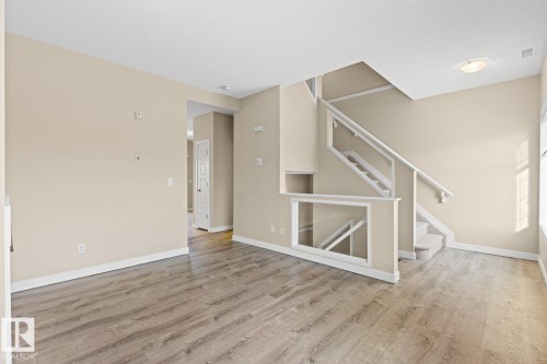 39 13825 155 Avenue, Edmonton, AB - Indoor