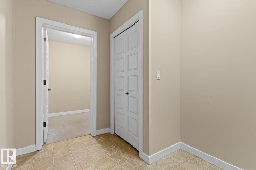 39 13825 155 Avenue, Edmonton, AB - Indoor Photo Showing Other Room