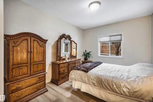 6 20 Erin Ridge Road, St. Albert, AB - Indoor Photo Showing Bedroom