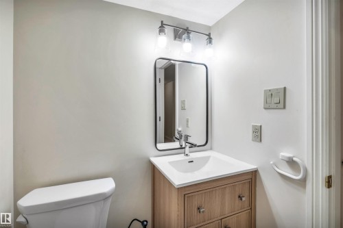 6 20 Erin Ridge Road, St. Albert, AB - Indoor Photo Showing Bathroom