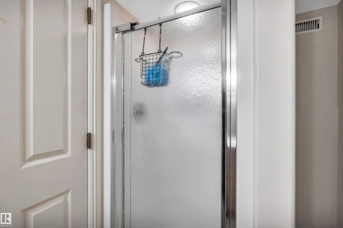 6 20 Erin Ridge Road, St. Albert, AB - Indoor Photo Showing Bathroom
