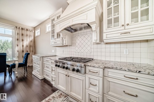 631 Howatt Drive, Edmonton, AB - Indoor Photo Showing Kitchen With Upgraded Kitchen