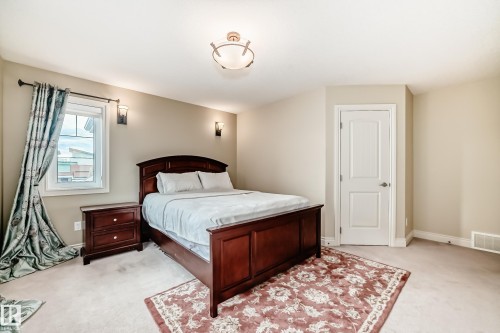 631 Howatt Drive, Edmonton, AB - Indoor Photo Showing Bedroom