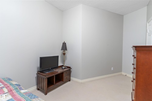 402 9020 Jasper Avenue, Edmonton, AB - Indoor