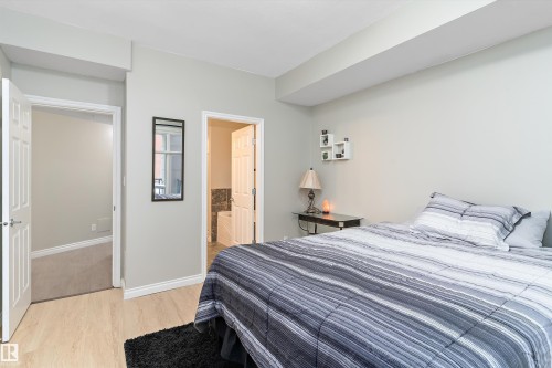 402 9020 Jasper Avenue, Edmonton, AB - Indoor Photo Showing Bedroom