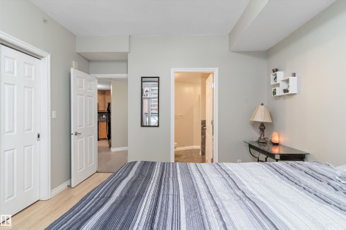 402 9020 Jasper Avenue, Edmonton, AB - Indoor Photo Showing Bedroom
