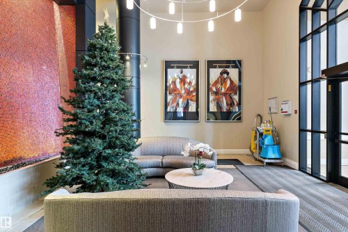 402 9020 Jasper Avenue, Edmonton, AB - Indoor Photo Showing Other Room