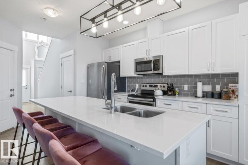 34 4835 Wright Drive, Edmonton, AB - Indoor Photo Showing Kitchen With Stainless Steel Kitchen With Double Sink With Upgraded Kitchen