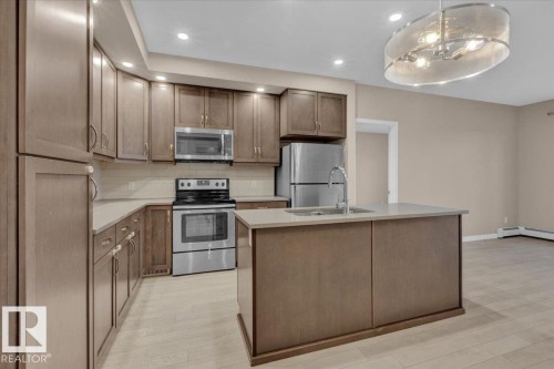 227 1008 Rosenthal Boulevard, Edmonton, AB - Indoor Photo Showing Kitchen
