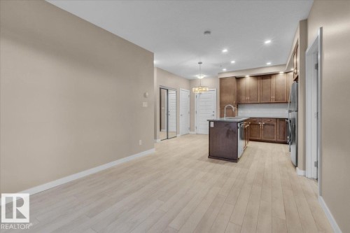 227 1008 Rosenthal Boulevard, Edmonton, AB - Indoor Photo Showing Kitchen