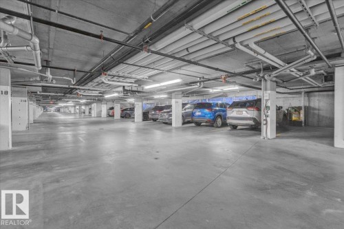 227 1008 Rosenthal Boulevard, Edmonton, AB - Indoor Photo Showing Garage