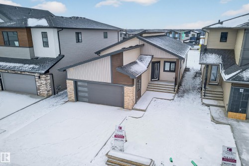 7093 Kiviaq Crescent, Edmonton, AB - Outdoor
