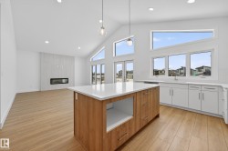 7093 KIVIAQ Crescent  Edmonton, AB T6W 3W9