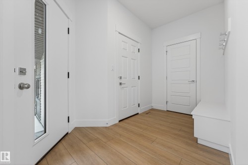 7093 Kiviaq Crescent, Edmonton, AB - Indoor Photo Showing Other Room