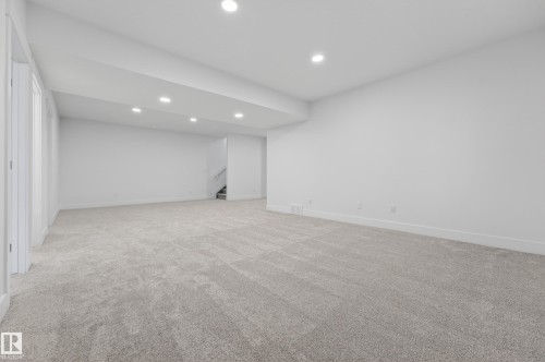7093 Kiviaq Crescent, Edmonton, AB - Indoor Photo Showing Other Room