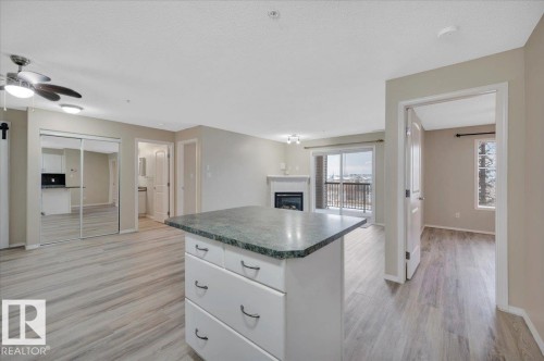 313 2098 Blackmud Creek Drive, Edmonton, AB - Indoor