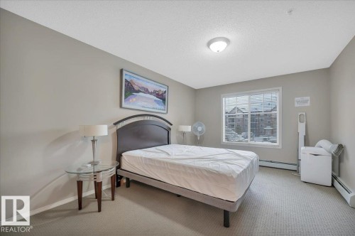 313 2098 Blackmud Creek Drive, Edmonton, AB - Indoor Photo Showing Bedroom