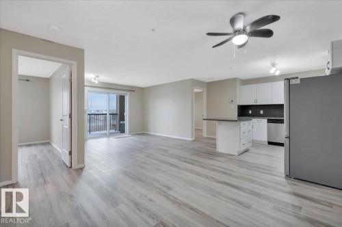 313 2098 Blackmud Creek Drive, Edmonton, AB - Indoor Photo Showing Kitchen