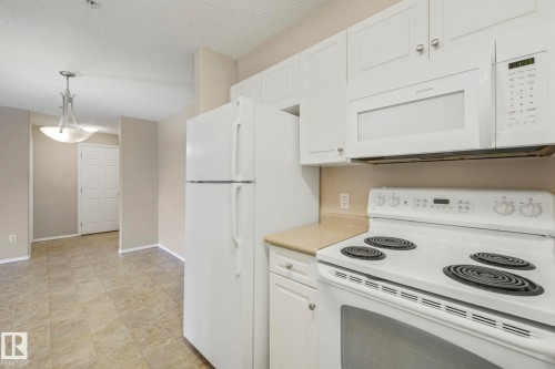 216 13625 34 Street, Edmonton, AB - Indoor Photo Showing Kitchen