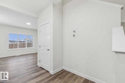 309 26 Street, Edmonton, AB - Indoor Photo Showing Other Room