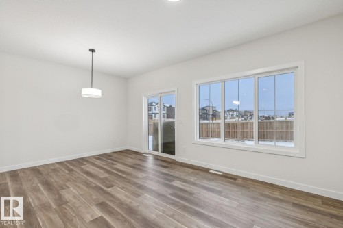 309 26 Street, Edmonton, AB - Indoor Photo Showing Other Room