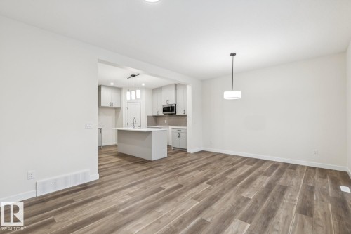 309 26 Street, Edmonton, AB - Indoor Photo Showing Kitchen