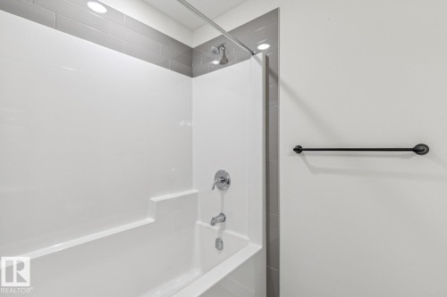 309 26 Street, Edmonton, AB - Indoor Photo Showing Bathroom