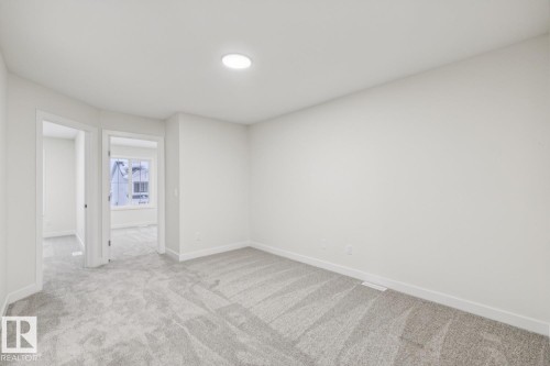 309 26 Street, Edmonton, AB - Indoor Photo Showing Other Room