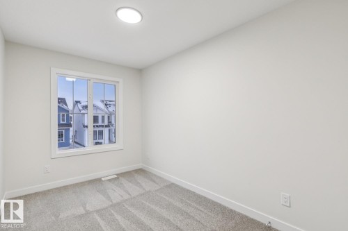 309 26 Street, Edmonton, AB - Indoor Photo Showing Other Room