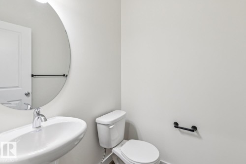 309 26 Street, Edmonton, AB - Indoor Photo Showing Bathroom