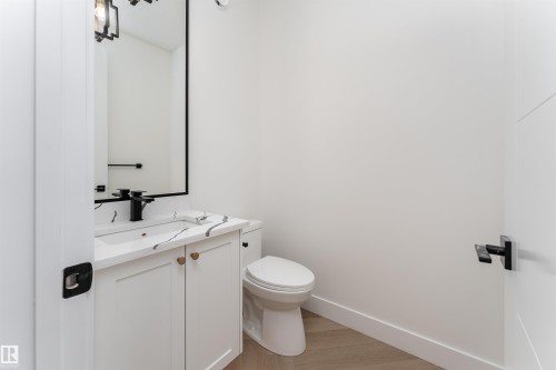 3127 Magpie Way, Edmonton, AB - Indoor Photo Showing Bathroom