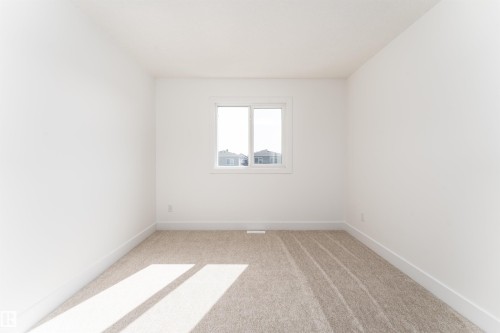 3127 Magpie Way, Edmonton, AB - Indoor Photo Showing Other Room