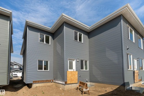 3127 Magpie Way, Edmonton, AB - Outdoor