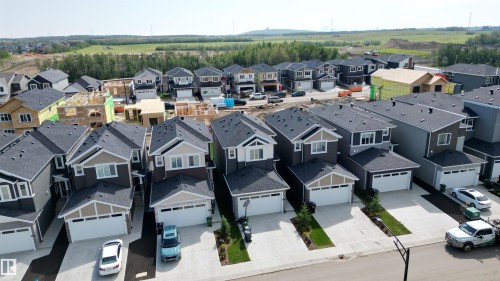 3127 Magpie Way, Edmonton, AB - Outdoor With Facade