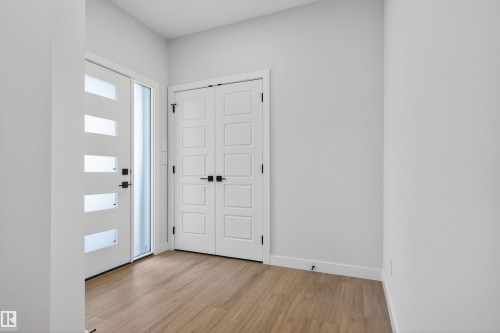 17 Hull Wynd, Spruce Grove, AB - Indoor Photo Showing Other Room