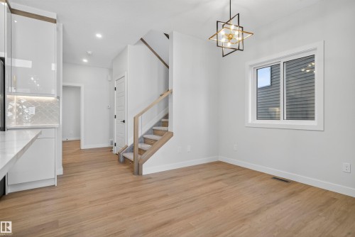 17 Hull Wynd, Spruce Grove, AB - Indoor Photo Showing Other Room